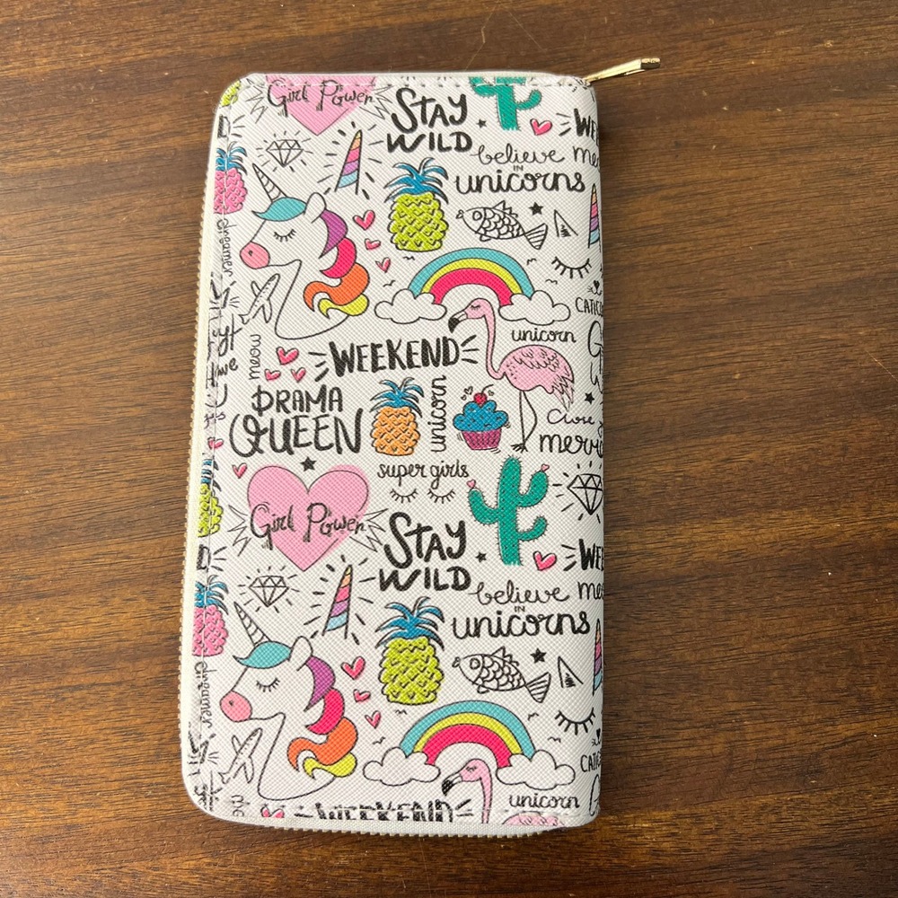 ☘️5/$25 Unicorn Graffiti Print Wallet Zip Around White Artistic Organizer Coin
